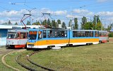 An der Wohnsiedlung Ilijanzi enden die SL 11 und 12. Die SL 11 wird fast ausschliesslich mit den 20 modernisierten Z�gen Tatra T4D-C/B4D-C betrieben, die 2011 aus Halle �bernommen wurden. Am 13.09.2015 wartet hier auch ein ebenfalls modernisierter bulgarischer T6M-700(M) auf die n�chste Fahrt.